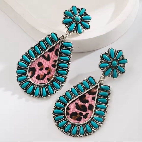 Leopard 🐆 Teardrop 💧 Earrings 👂🏾 - Picture 1 of 1